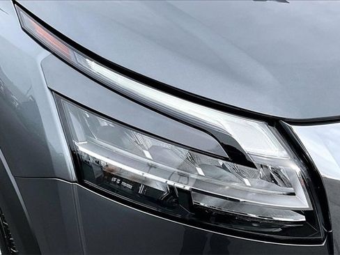 Used 2024 Nissan Pathfinder SL image 32