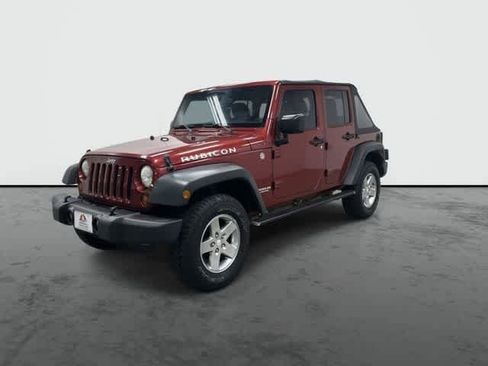 Used 2011 Jeep Wrangler Unlimited Rubicon w/ Connectivity Group AWD/4WD image 8
