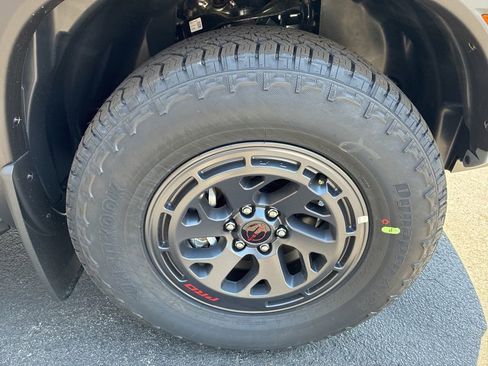 New 2026 Nissan Frontier PRO-4X w/ Pro Premium Package AWD/4WD image 9
