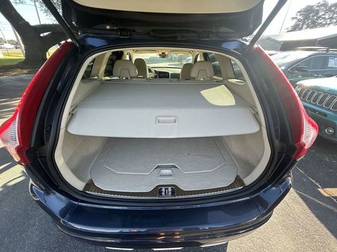 Used 2015 Volvo XC60 T5 Premier w/ Proximity Package FWD image 23