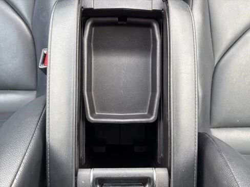 Certified 2023 Toyota Highlander XLE image 41