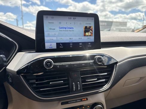 Used 2022 Ford Escape SEL w/ Technology Package AWD/4WD image 28