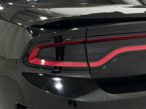 Used 2019 Dodge Charger R/T RWD image 32