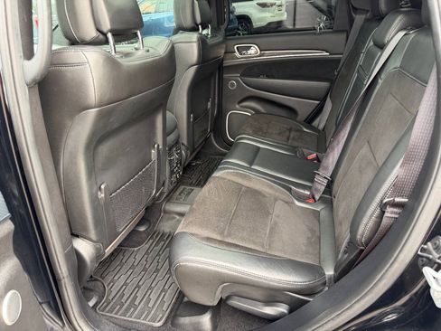 Used 2019 Jeep Grand Cherokee SRT w/ Trailer Tow Group IV AWD/4WD image 11