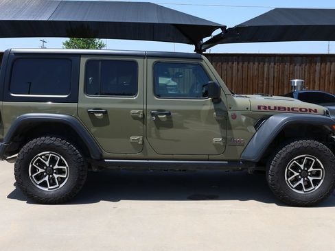 Used 2026 Jeep Wrangler Unlimited Rubicon AWD/4WD image 4