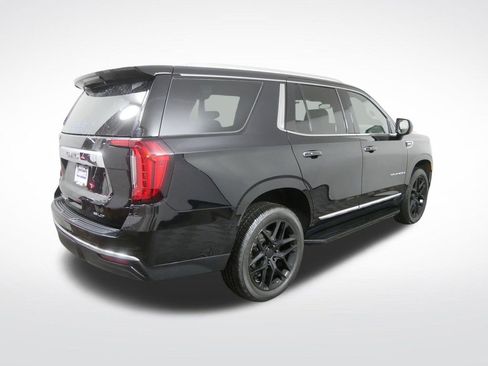 Used 2023 GMC Yukon SLT AWD/4WD image 3