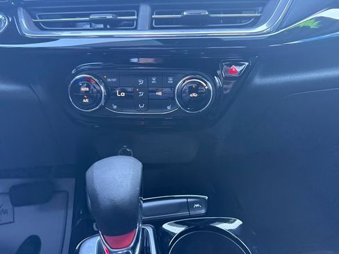 Used 2025 Chevrolet Trax RS image 21