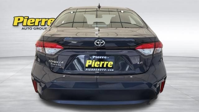 Used 2024 Toyota Corolla LE FWD image 3