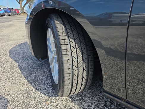 Used 2016 Chevrolet Malibu Hybrid w/ Driver Confidence Package image 31