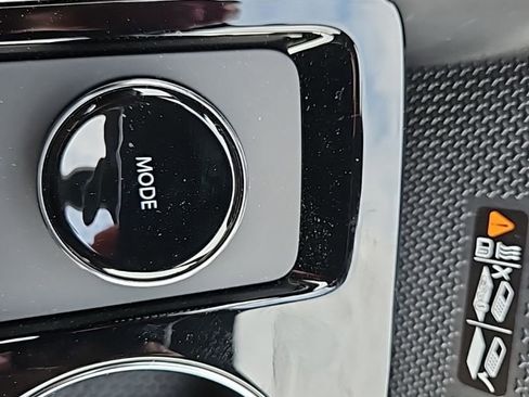 Certified 2026 Chevrolet Equinox ACTIV w/ Convenience Package III image 22