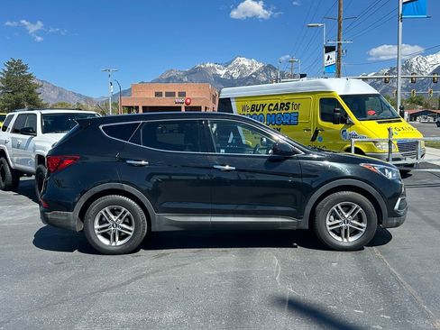 Used 2018 Hyundai Santa Fe Sport AWD/4WD image 2
