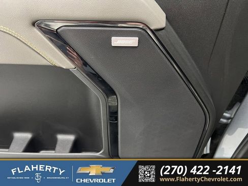 Used 2023 Chevrolet Silverado 1500 ZR2 w/ Technology Package AWD/4WD image 22