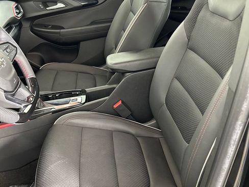 Used 2022 Chevrolet TrailBlazer RS w/ Sun and Liftgate Package FWD image 12