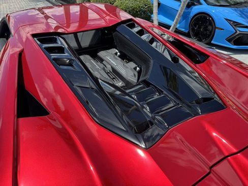Used 2025 Lamborghini Revuelto AWD/4WD image 13