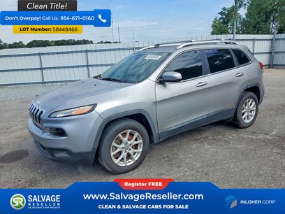 Used 2017 Jeep Cherokee Latitude w/ Cold Weather Group