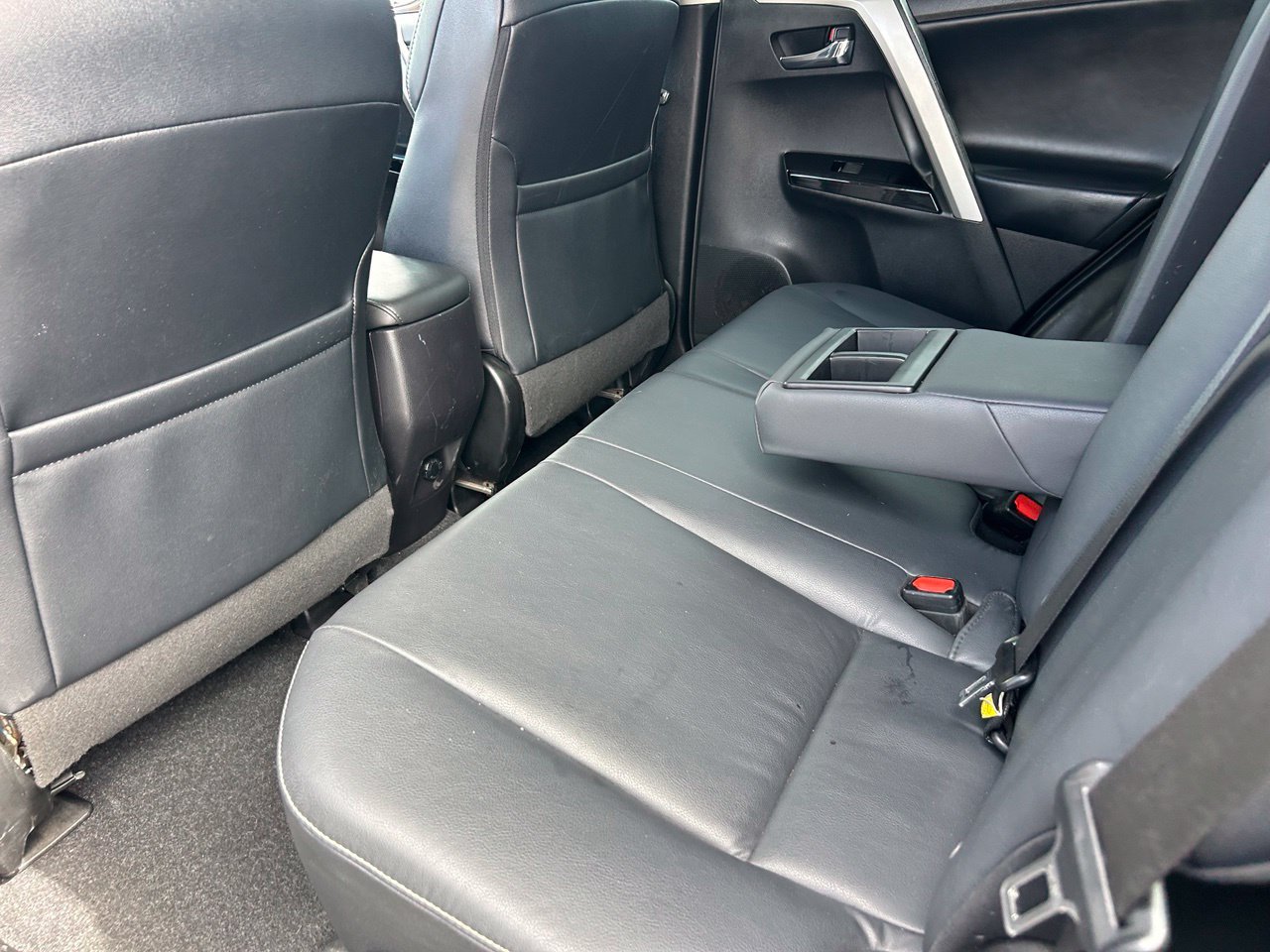 Used 2018 Toyota RAV4 Limited w/ Advanced Technology Package AWD/4WD image 22