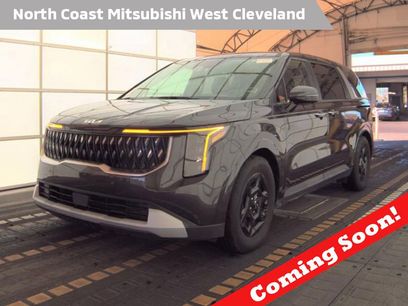 Used 2025 Kia Carnival