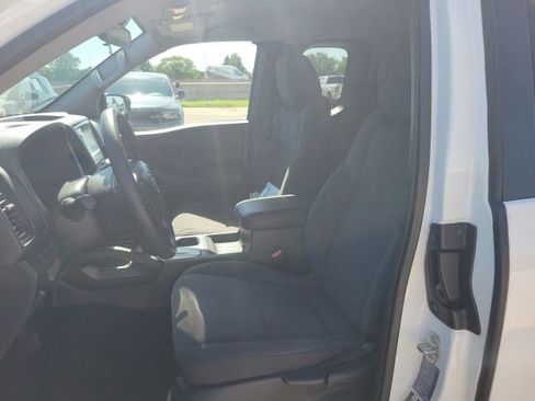 Used 2024 Nissan Frontier S RWD image 14