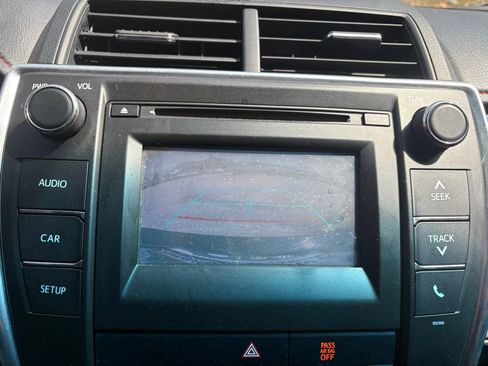 Used 2015 Toyota Camry SE image 26