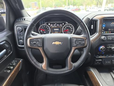 Used 2021 Chevrolet Silverado 1500 High Country w/ Technology Package AWD/4WD image 16