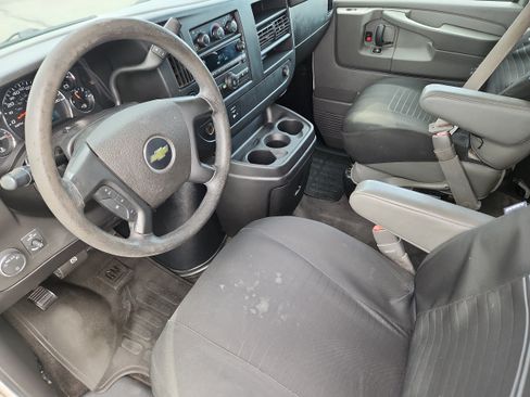 Used 2012 Chevrolet Express 3500 LT w/ LT Preferred Equipment Group RWD image 9