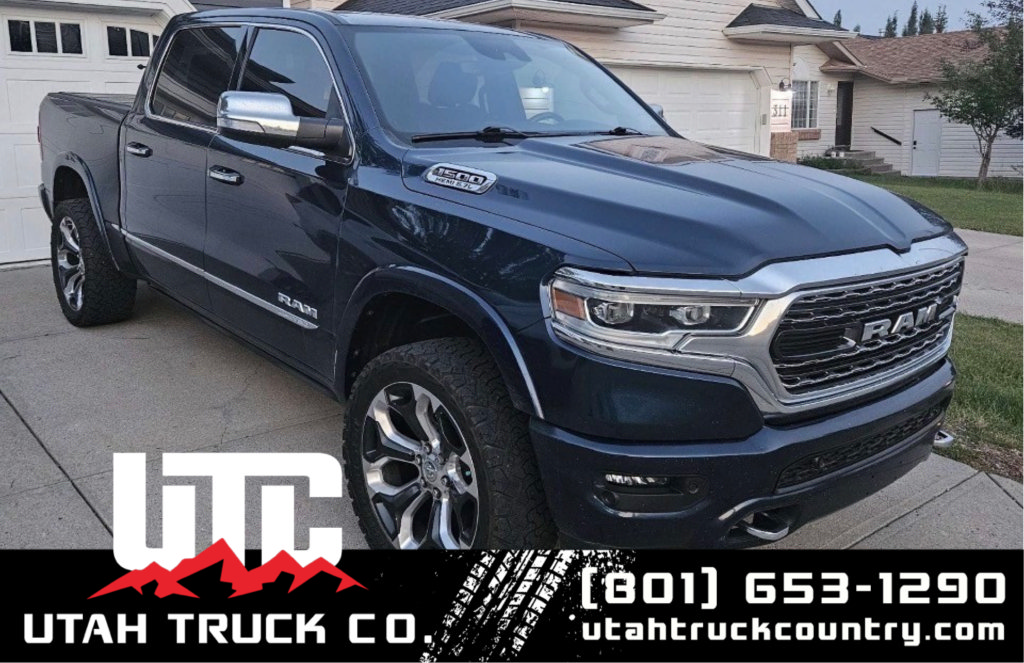 Used 2022 RAM 1500 Limited w/ Body-Colour Bumper Group AWD/4WD image 1