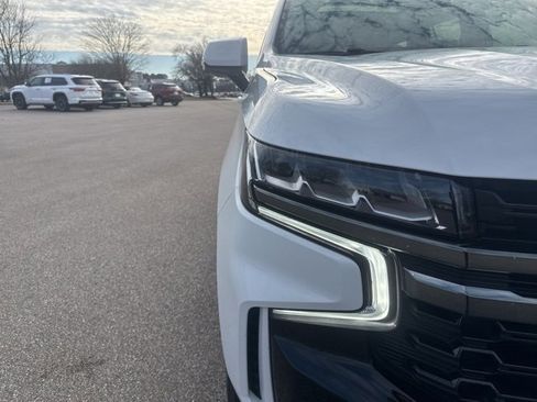 Used 2021 Chevrolet Tahoe Z71 w/ Z71 Off-Road Package image 9