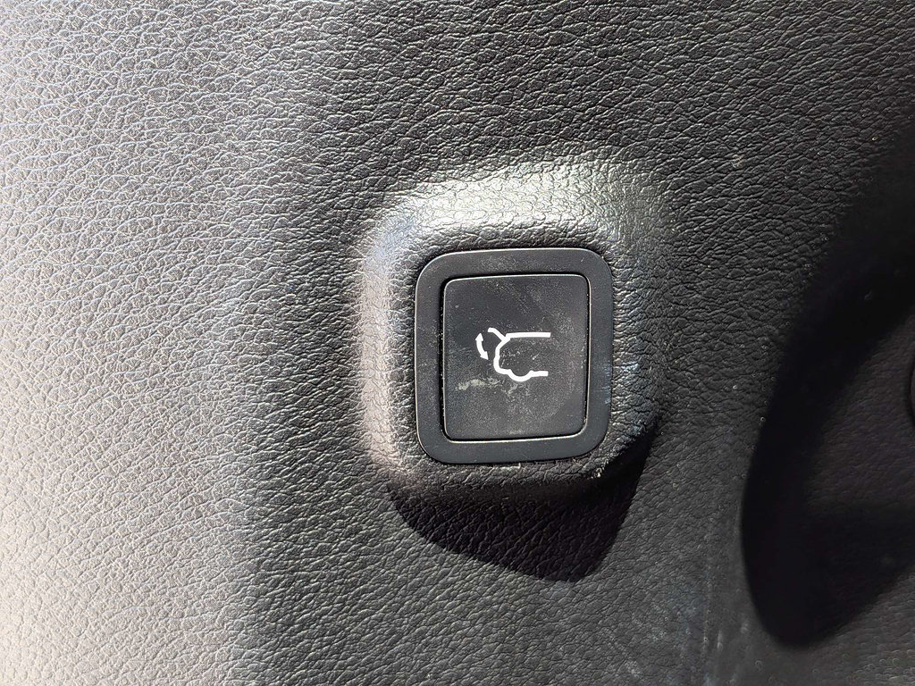 Certified 2022 Jeep Cherokee Limited AWD/4WD image 13