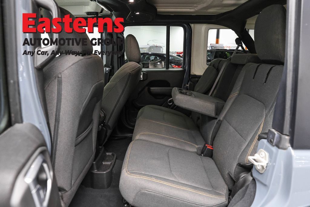 Used 2024 Jeep Wrangler Unlimited w/ Convenience Group AWD/4WD image 24