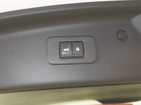 Used 2022 Nissan Armada Platinum w/ Captain's Chairs Package image 49