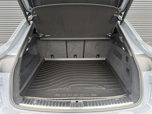 Certified 2025 Porsche Cayenne GTS AWD/4WD image 10