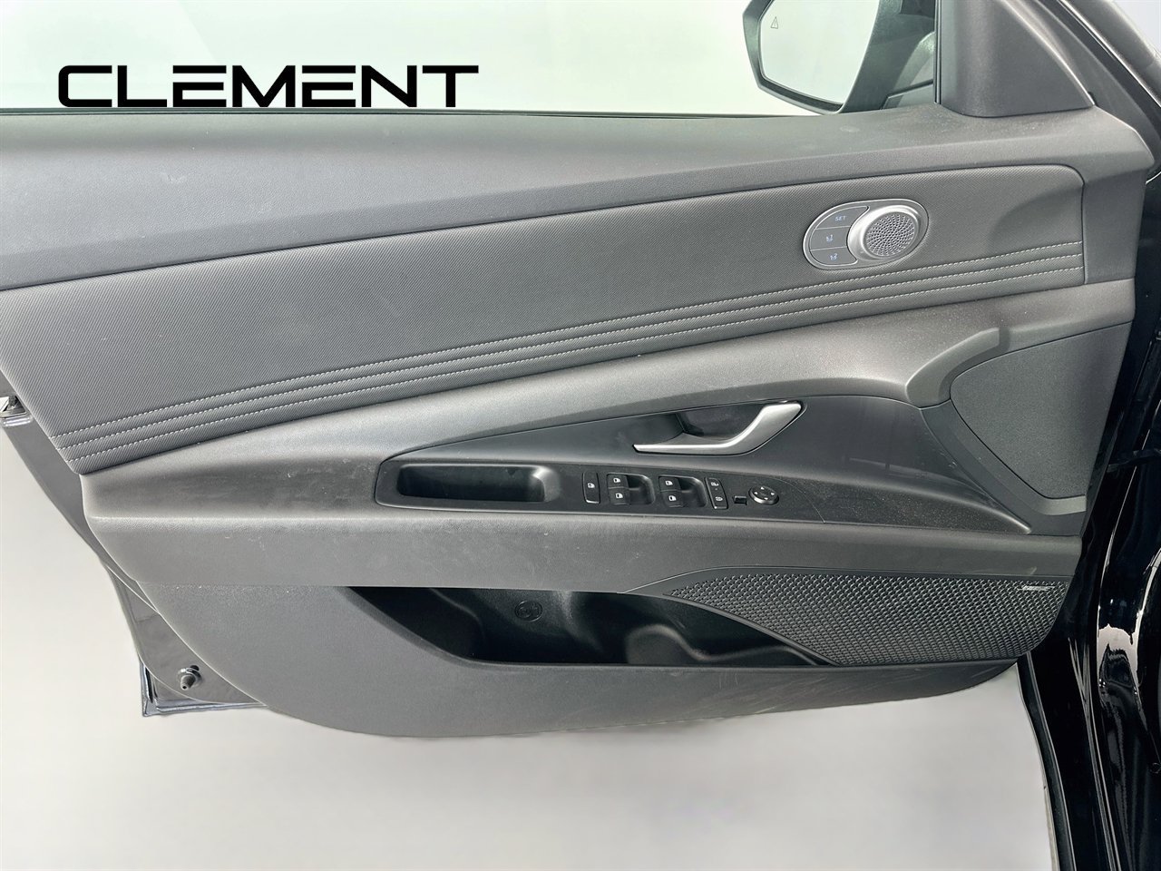 Used 2024 Hyundai Elantra Limited FWD image 29