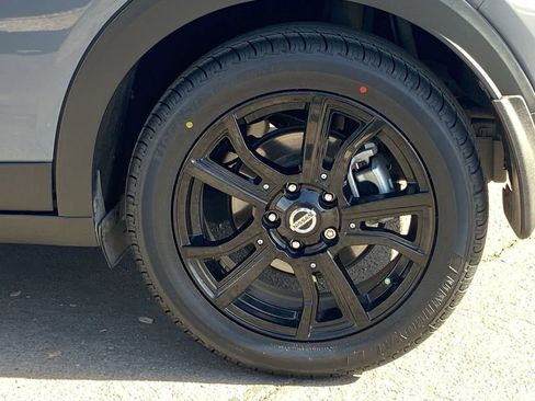 Used 2021 Nissan Kicks SR w/ SR Premium Package FWD image 28