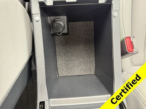 Used 2022 Subaru Legacy Limited image 32