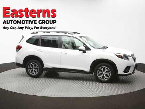 Used 2022 Subaru Forester Premium AWD/4WD image 50