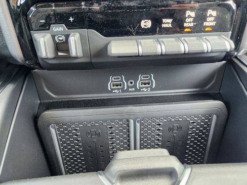 Used 2024 Toyota Tacoma SR AWD/4WD image 20