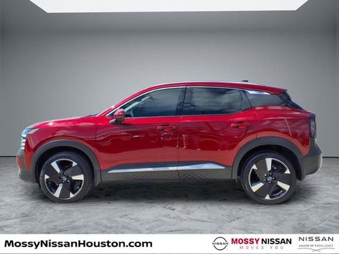 Certified 2025 Nissan Kicks SR image 5