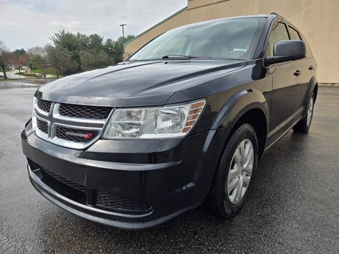 Used 2016 Dodge Journey SE w/ Flexible Seating Group image 2