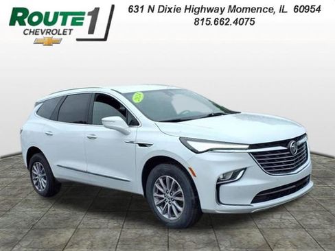 Used 2024 Buick Enclave Premium FWD image 2