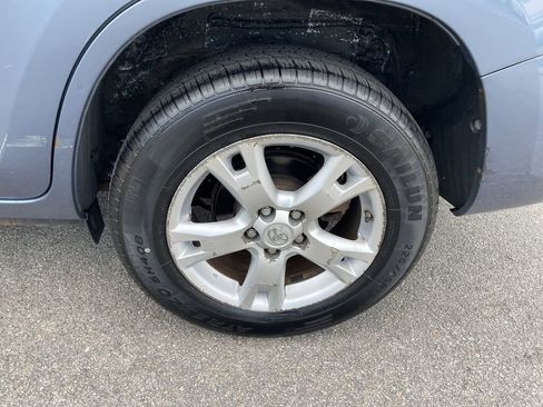 Used 2011 Toyota RAV4 4WD w/ Upgrade Value Pkg image 10