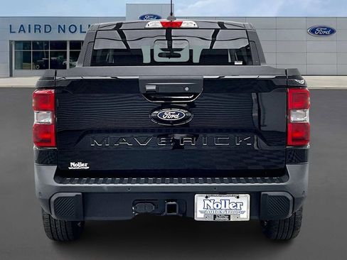 New 2026 Ford Maverick Lariat w/ Black Appearance Package image 4