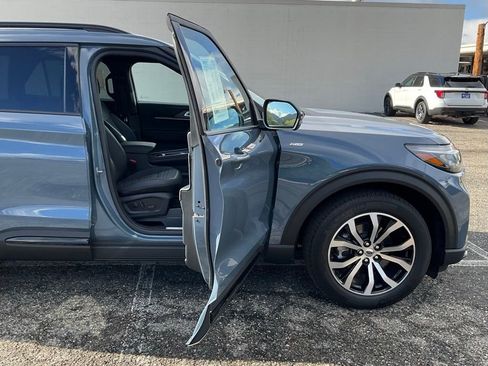 Used 2025 Ford Explorer ST-Line image 40
