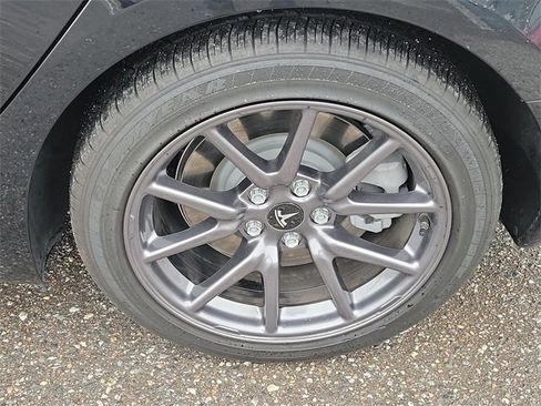 Used 2019 Tesla Model 3 Mid Range image 6