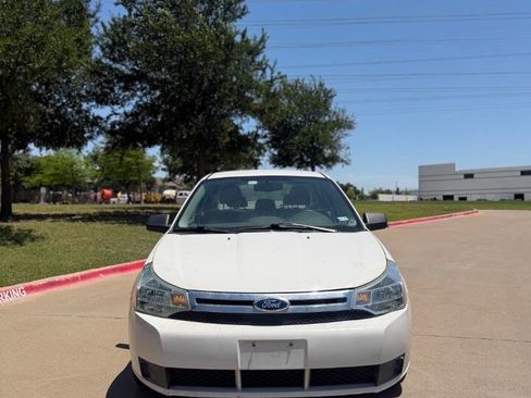 Used 2011 Ford Focus SE w/ 201A Rapid Spec Order Code FWD image 3