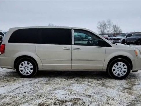 Used 2014 Dodge Grand Caravan SE w/ Quick Order Package 29E SE image 9