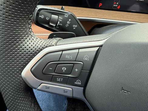 New 2026 Volkswagen Tiguan SEL R-Line image 17