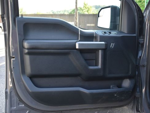 Used 2018 Ford F150 XLT w/ Equipment Group 302A Luxury AWD/4WD image 11