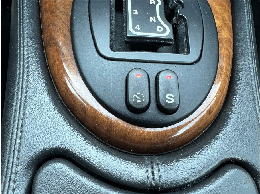 Used 1998 Jaguar XK8 Convertible RWD image 17