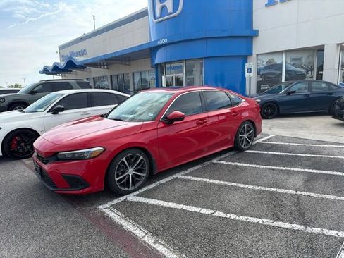 Used 2024 Honda Civic Touring image 2