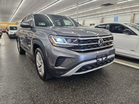 Used 2021 Volkswagen Atlas Cross Sport SE AWD/4WD image 3